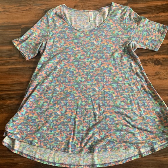 LuLaRoe Tops - Colorful LuLaRoe Short Sleeve Top